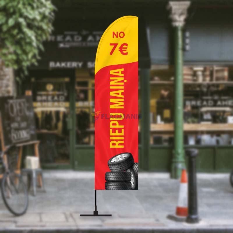 Reklāmas karogs ar dizainu "Riepu maiņa no 7€", sarkans